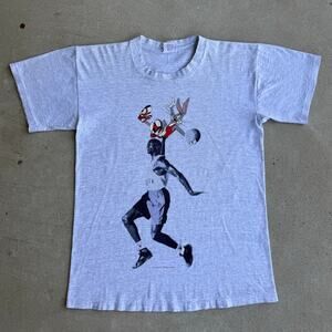 Vintage Bugs Bunny Michael Jordan Hare Jordan 90s Nike Basketball Shirt Medium